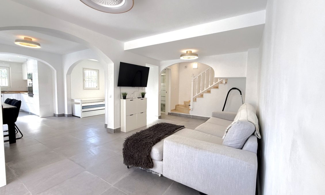 Segunda mano - Semi Detached -
Orihuela - Inland