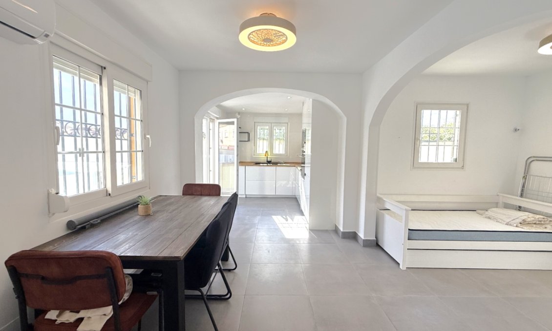 Segunda mano - Semi Detached -
Orihuela - Inland