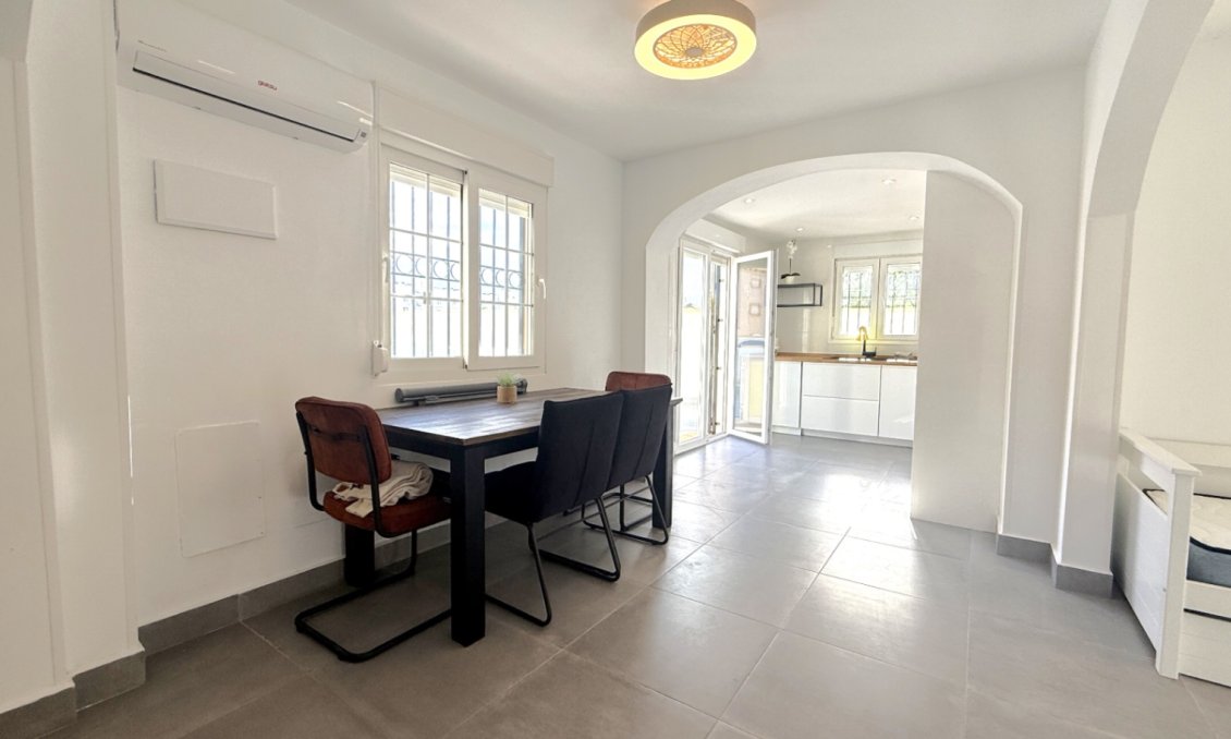 Segunda mano - Semi Detached -
Orihuela - Inland