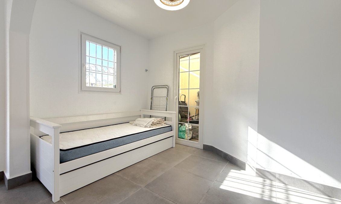 Segunda mano - Semi Detached -
Orihuela - Inland