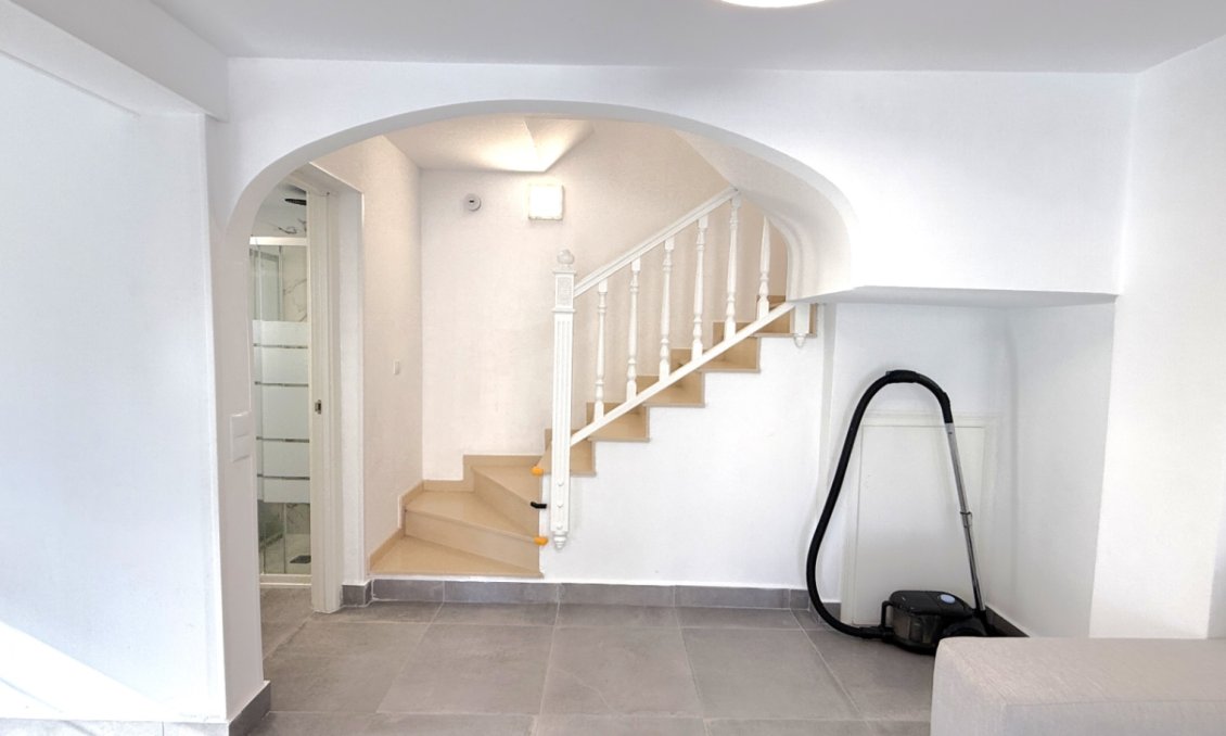 Segunda mano - Semi Detached -
Orihuela - Inland