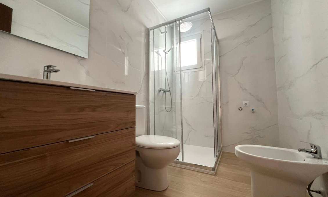 Revânzare - Apartament -
Torrevieja