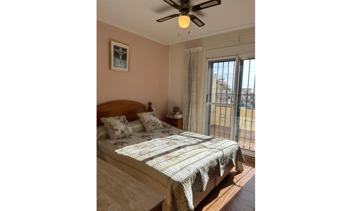 Wiederverkauf - Duplex -
Orihuela Costa - Punta Prima