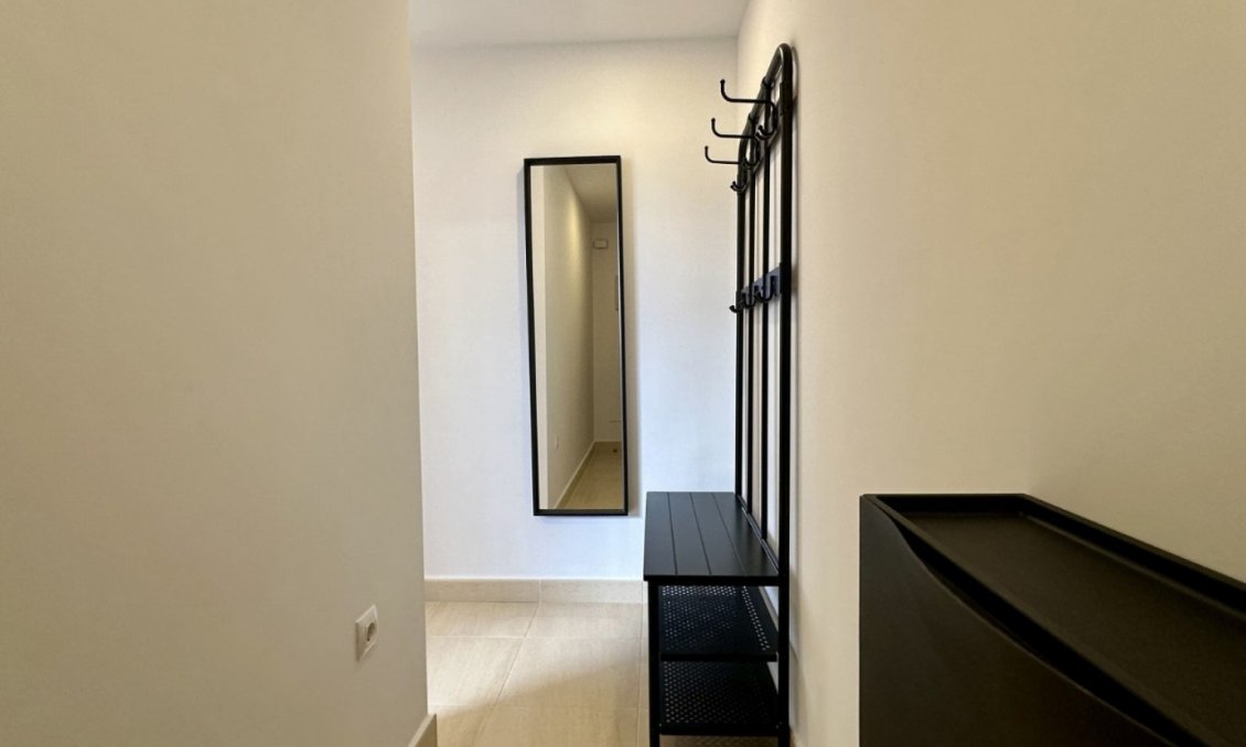 Segunda mano - Apartamento -
San Miguel de Salinas - Inland