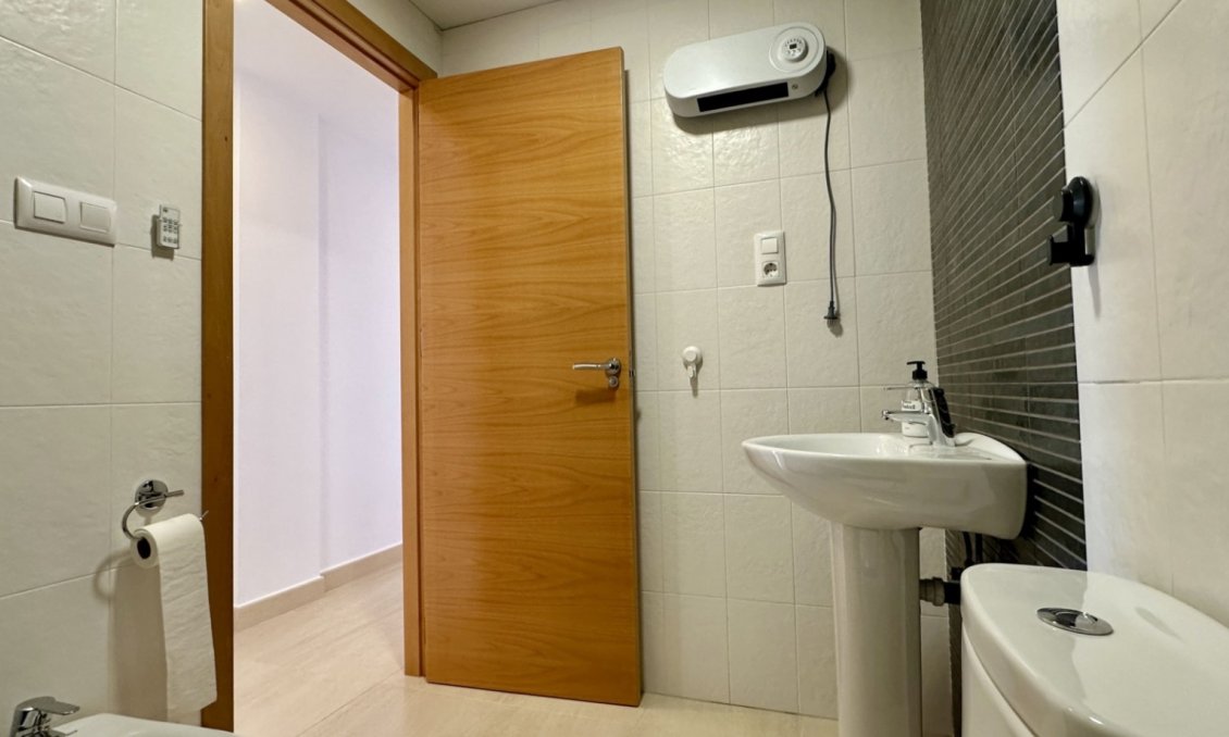 Segunda mano - Apartamento -
San Miguel de Salinas - Inland