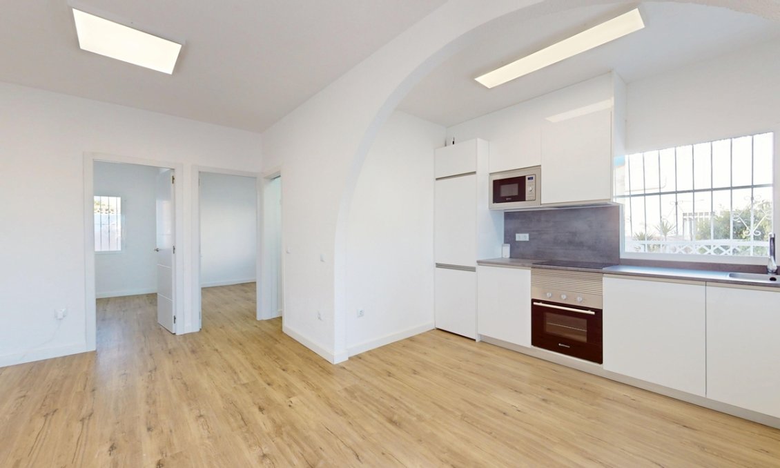 Használt Ingatlanok - Bungaló -
Villamartin - Costa Blanca