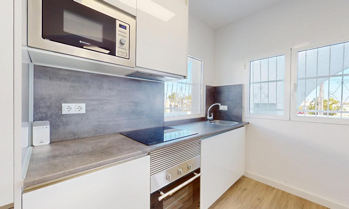 Használt Ingatlanok - Bungaló -
Villamartin - Costa Blanca