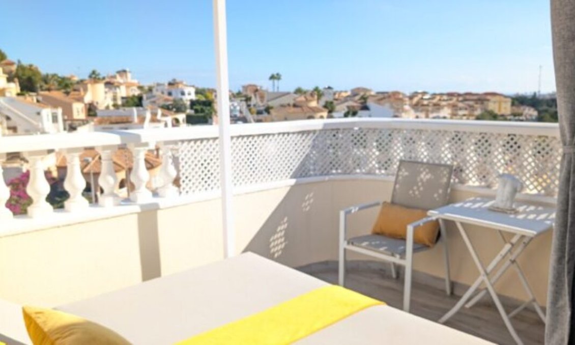 Segunda mano - Villa -
Villamartin - Costa Blanca