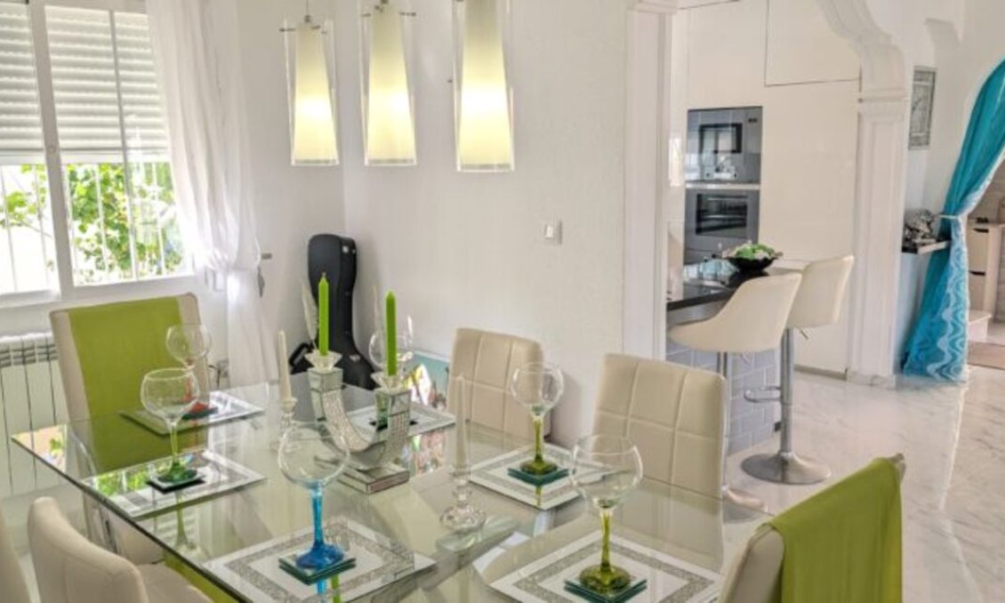 Segunda mano - Villa -
Villamartin - Costa Blanca