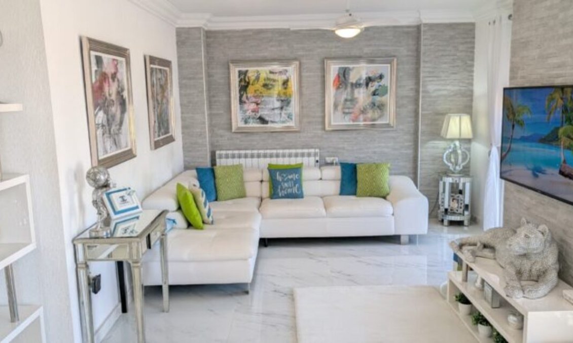 Segunda mano - Villa -
Villamartin - Costa Blanca