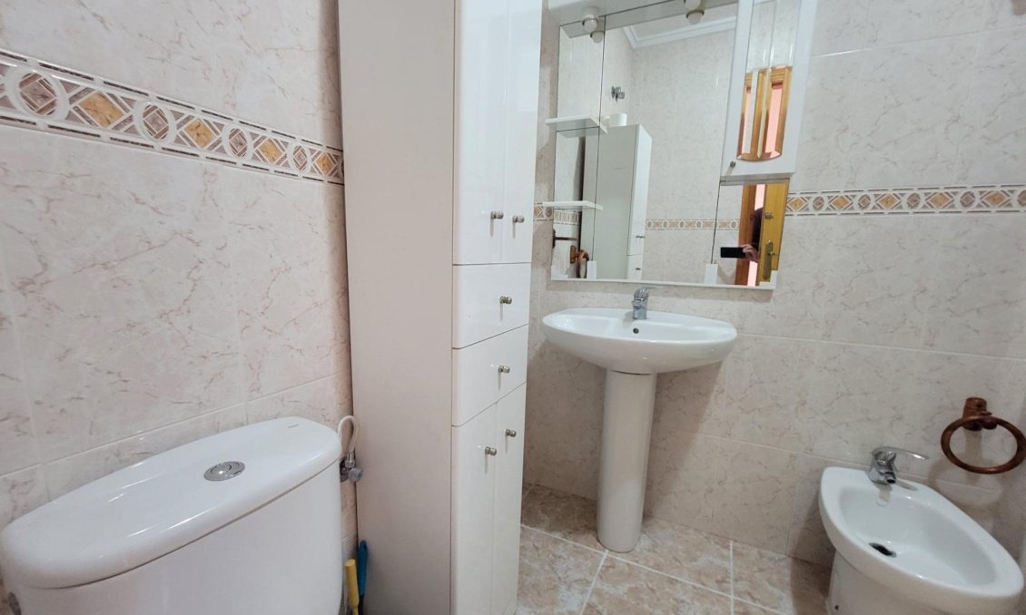 Segunda mano - Ático -
Torrevieja - Playa de los Locos