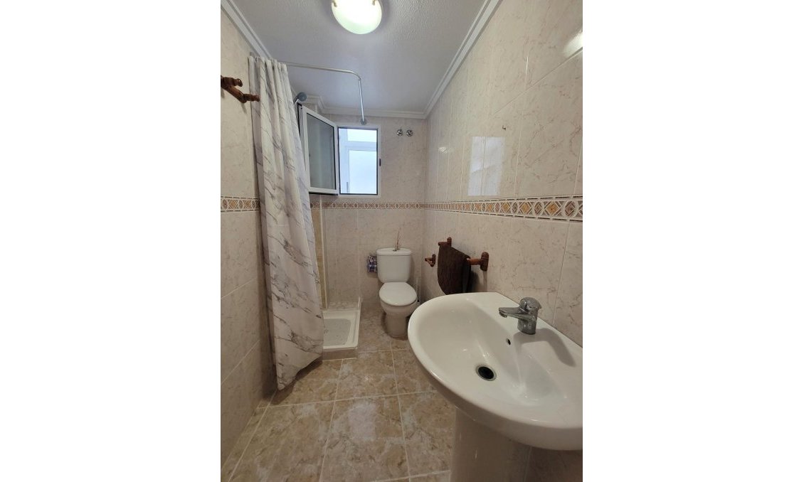 Segunda mano - Ático -
Torrevieja - Playa de los Locos