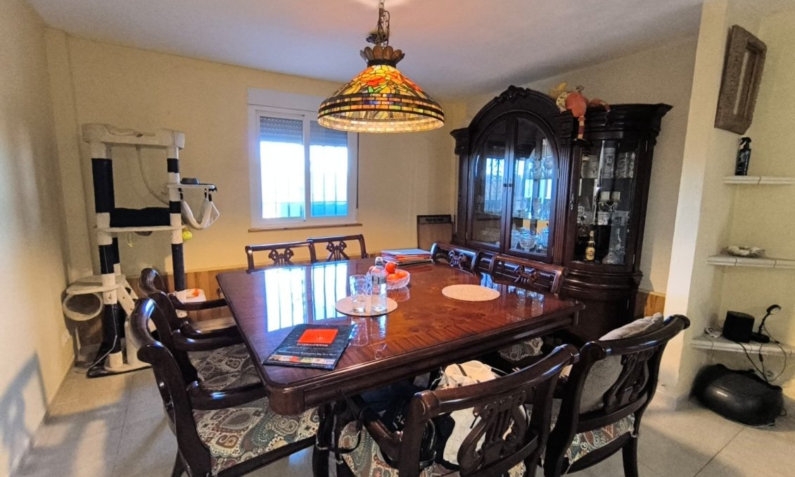 Segunda mano - Villa -
Villena - Inland