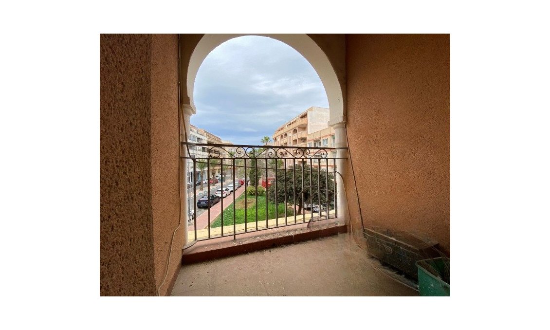 Resale - Apartment -
Torrevieja - Costa Blanca