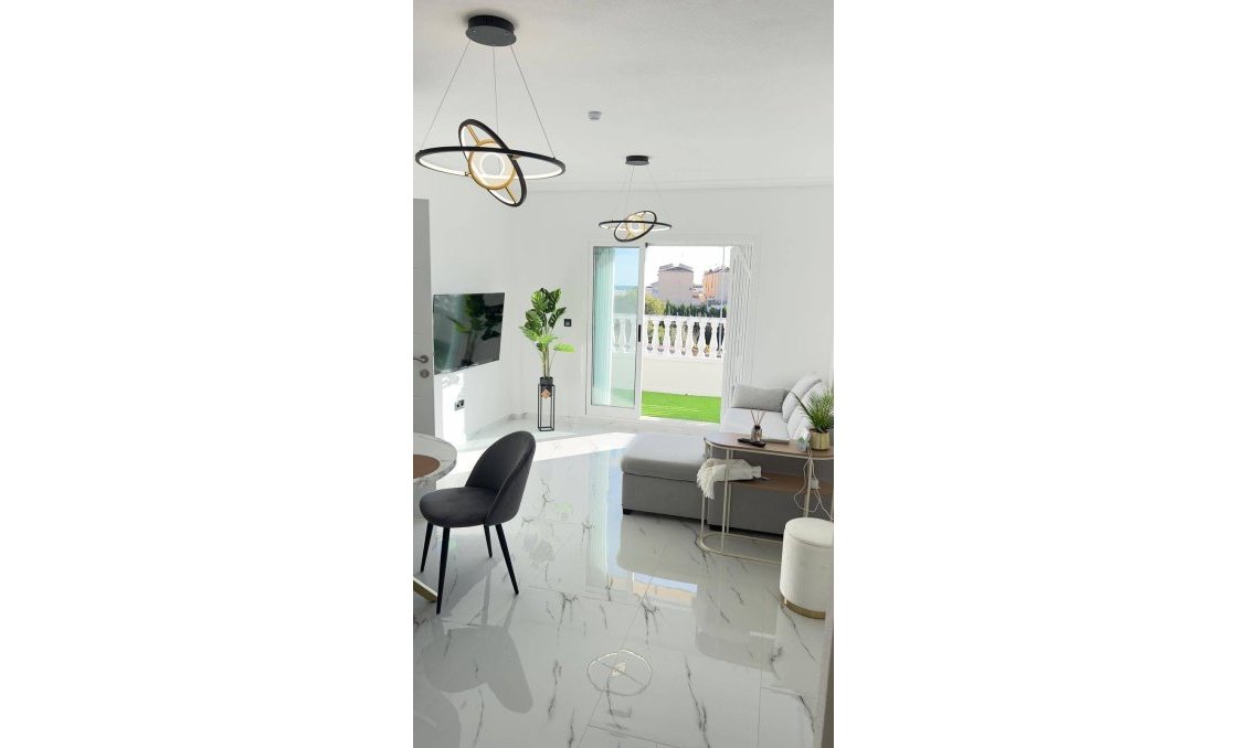 Segunda mano - Ático -
Orihuela Costa - La Zenia