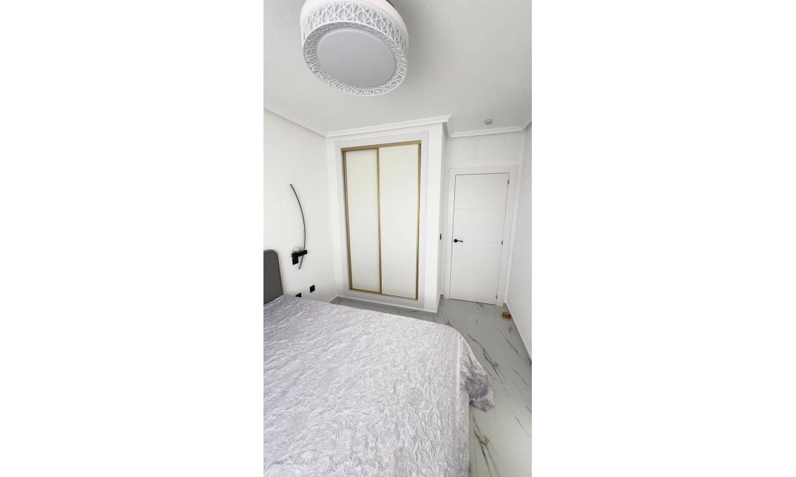 Segunda mano - Ático -
Orihuela Costa - La Zenia