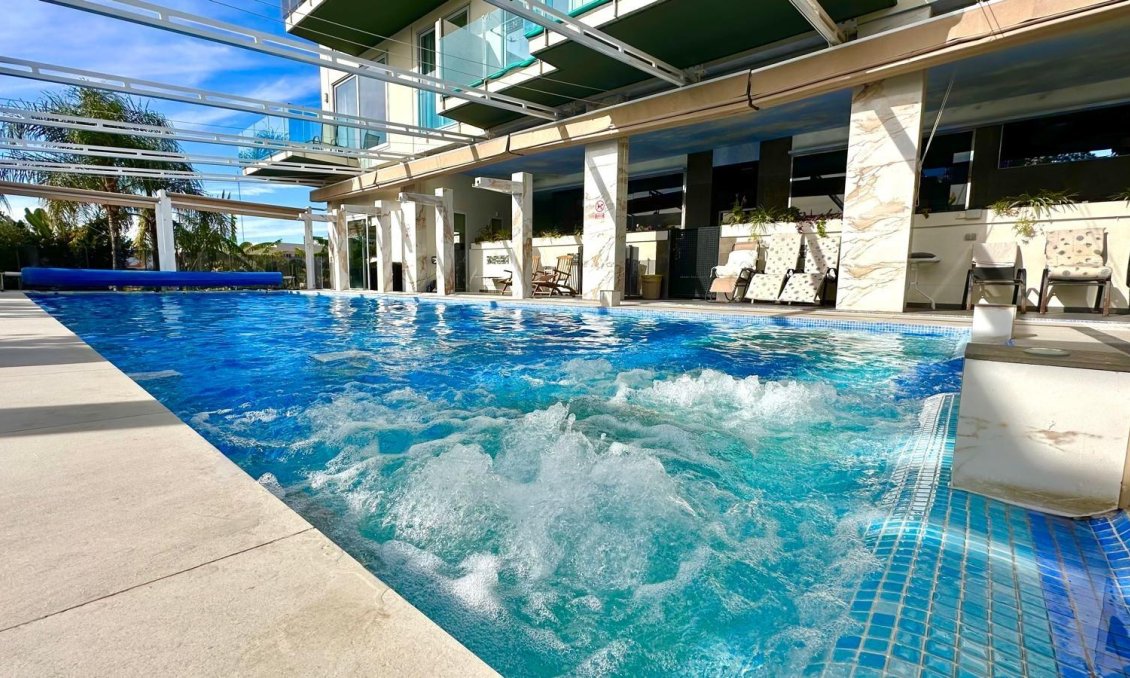 Resale - Apartment -
Finestrat