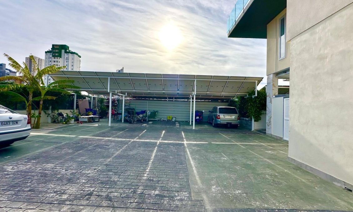 Resale - Apartment -
Finestrat