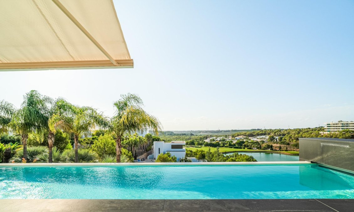 Segunda mano - Villa -
Orihuela - Las Colinas Golf