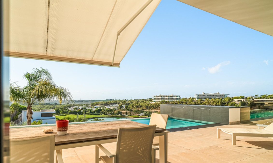 Segunda mano - Villa -
Orihuela - Las Colinas Golf