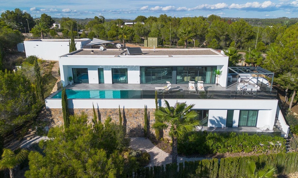 Segunda mano - Villa -
Orihuela - Las Colinas Golf