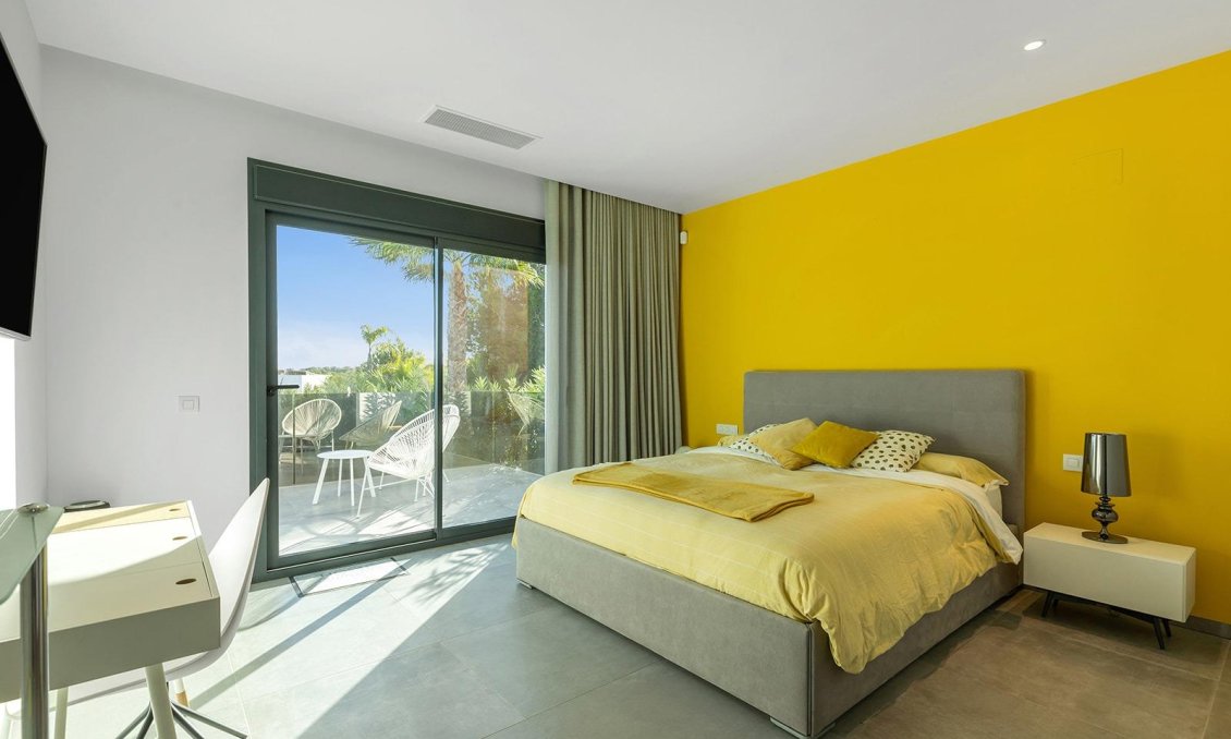 Segunda mano - Villa -
Orihuela - Las Colinas Golf