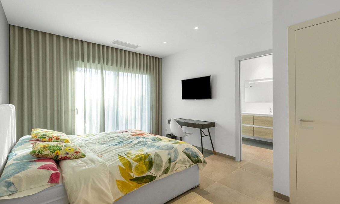 Segunda mano - Villa -
Orihuela - Las Colinas Golf