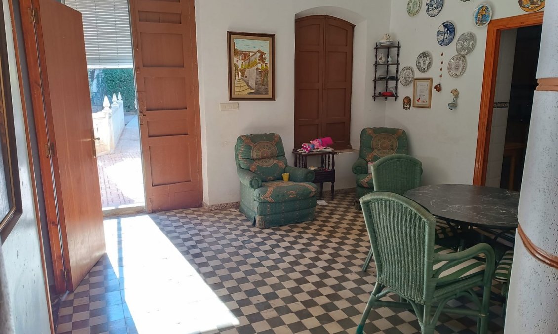 Segunda mano - Villa -
Yecla - Inland