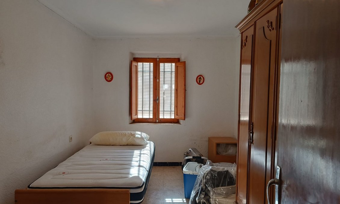 Segunda mano - Villa -
Yecla - Inland