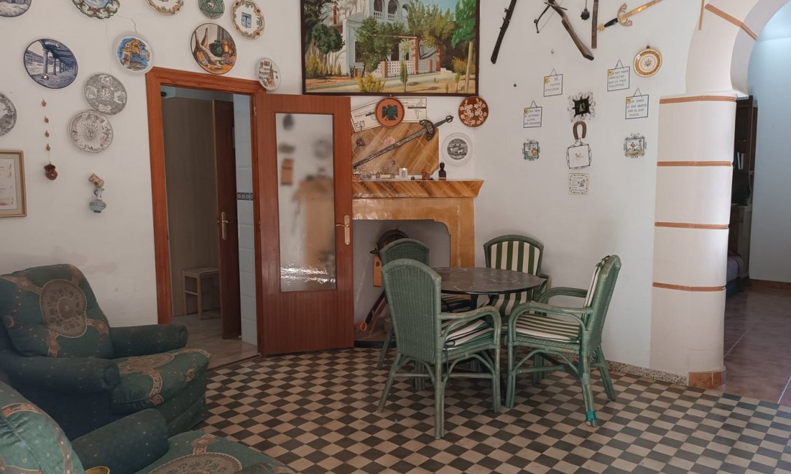 Segunda mano - Villa -
Yecla - Inland