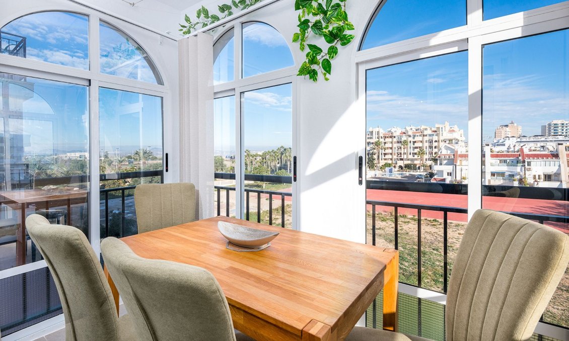 Resale - Apartment -
Torrevieja - Costa Blanca