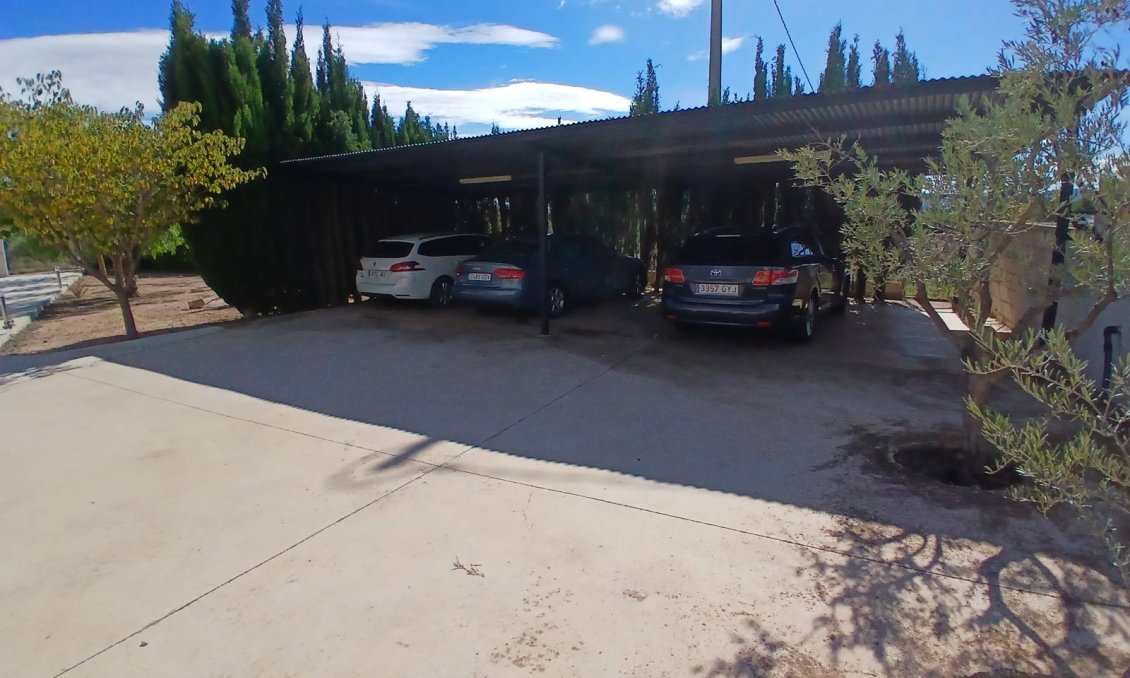 Segunda mano - Villa -
Yecla - Inland