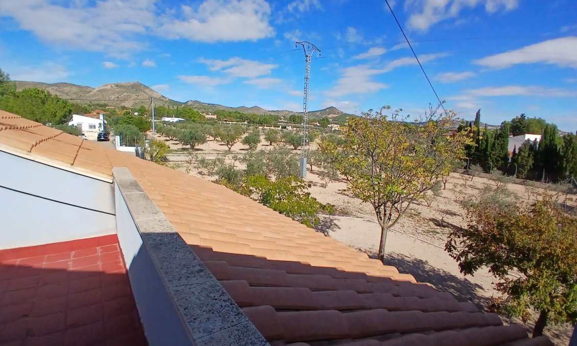 Segunda mano - Villa -
Yecla - Inland