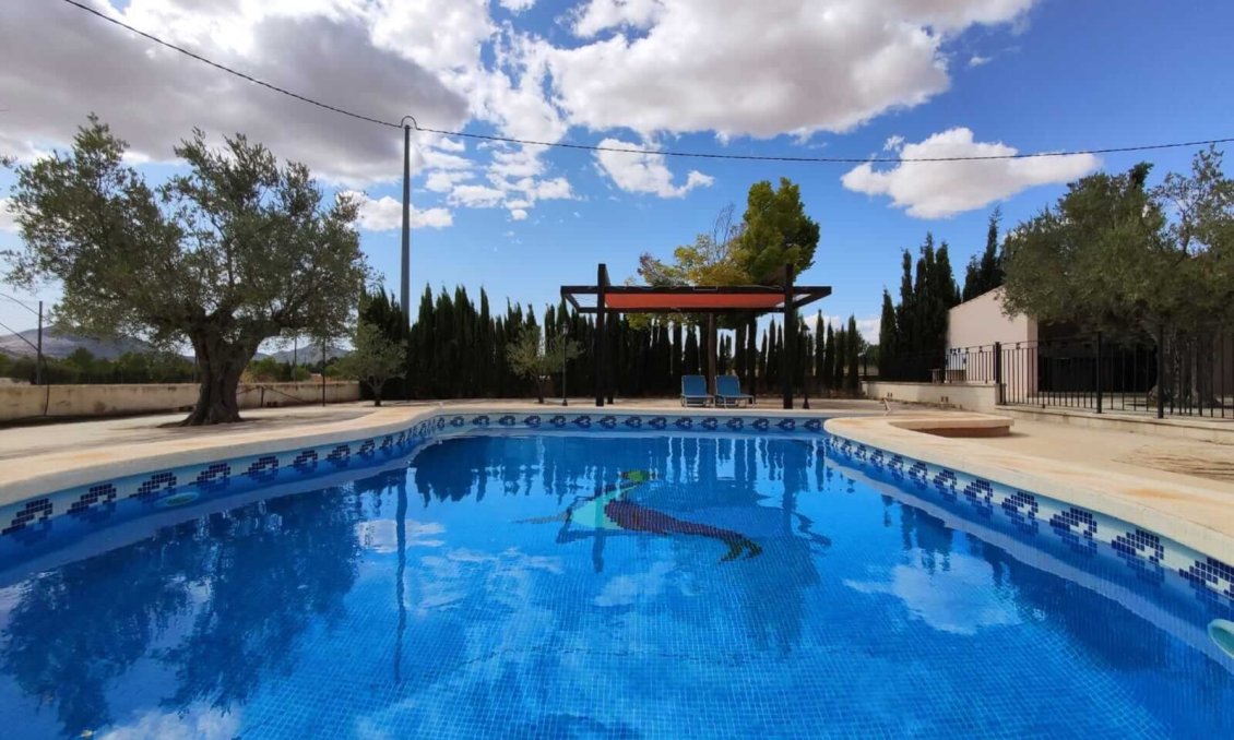 Segunda mano - Villa -
Yecla - Inland