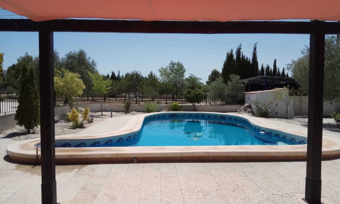 Segunda mano - Villa -
Yecla - Inland