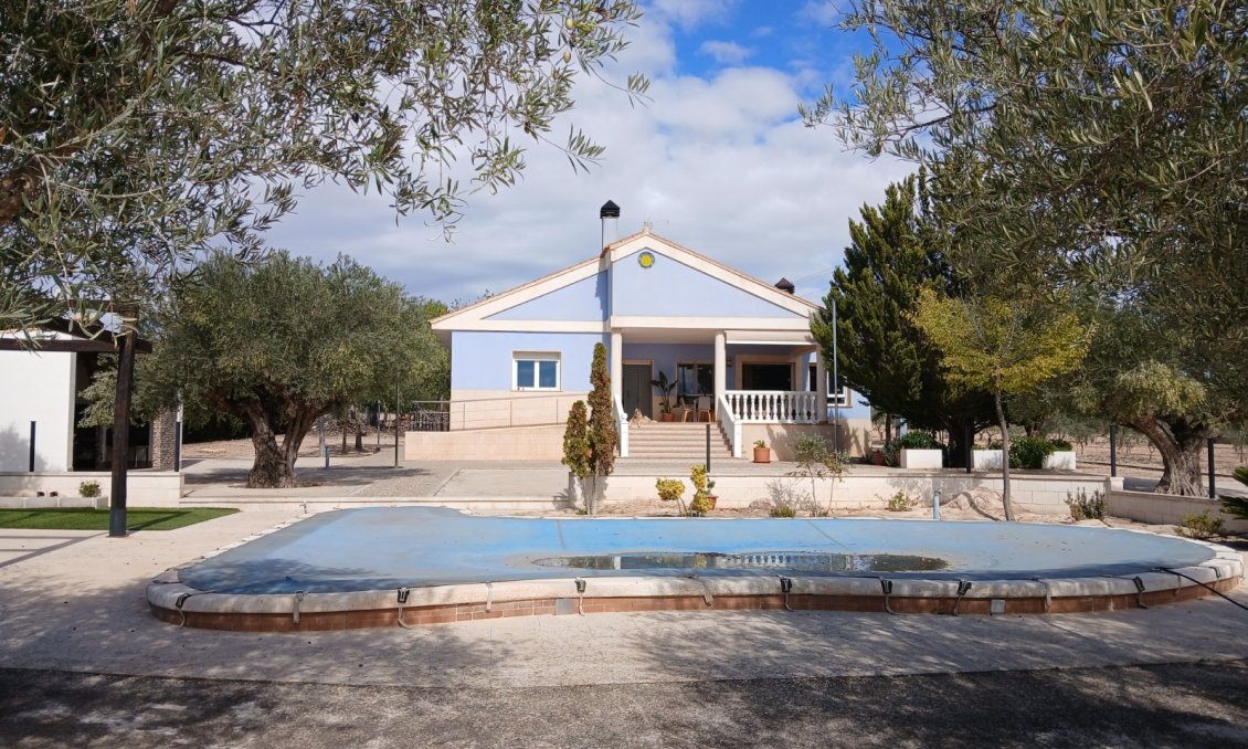 Segunda mano - Villa -
Yecla - Inland