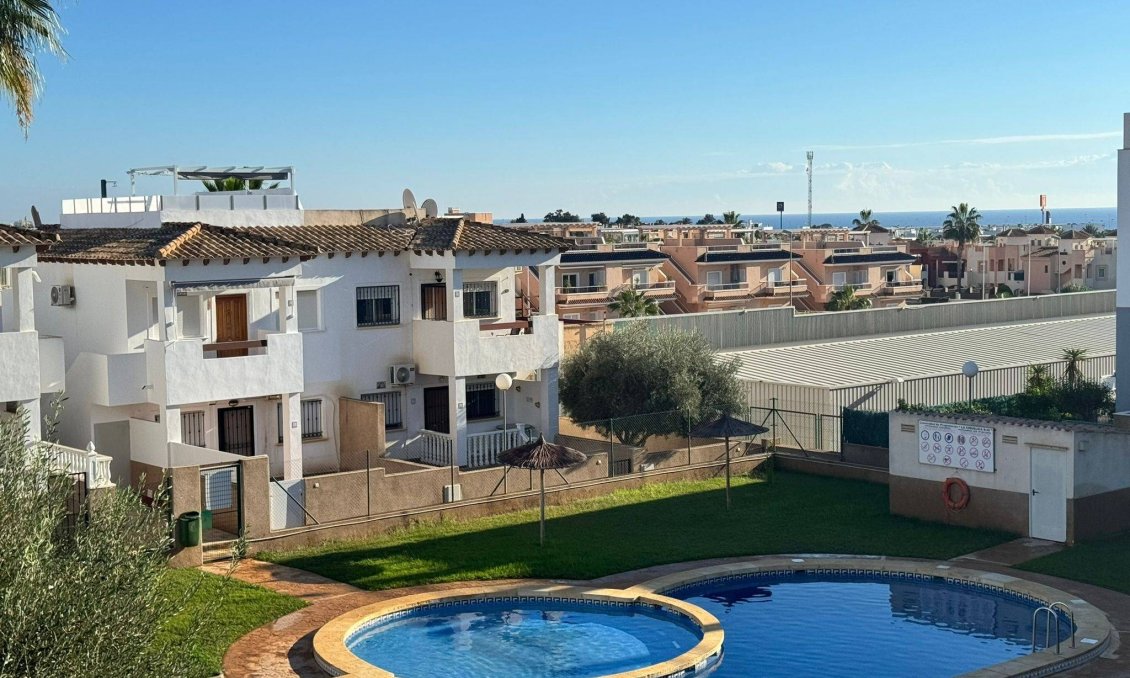 Segunda mano - Duplex -
Orihuela - Los Balcones Y Los Altos