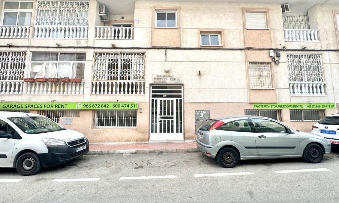 Resale - Apartment -
Torrevieja - Centro