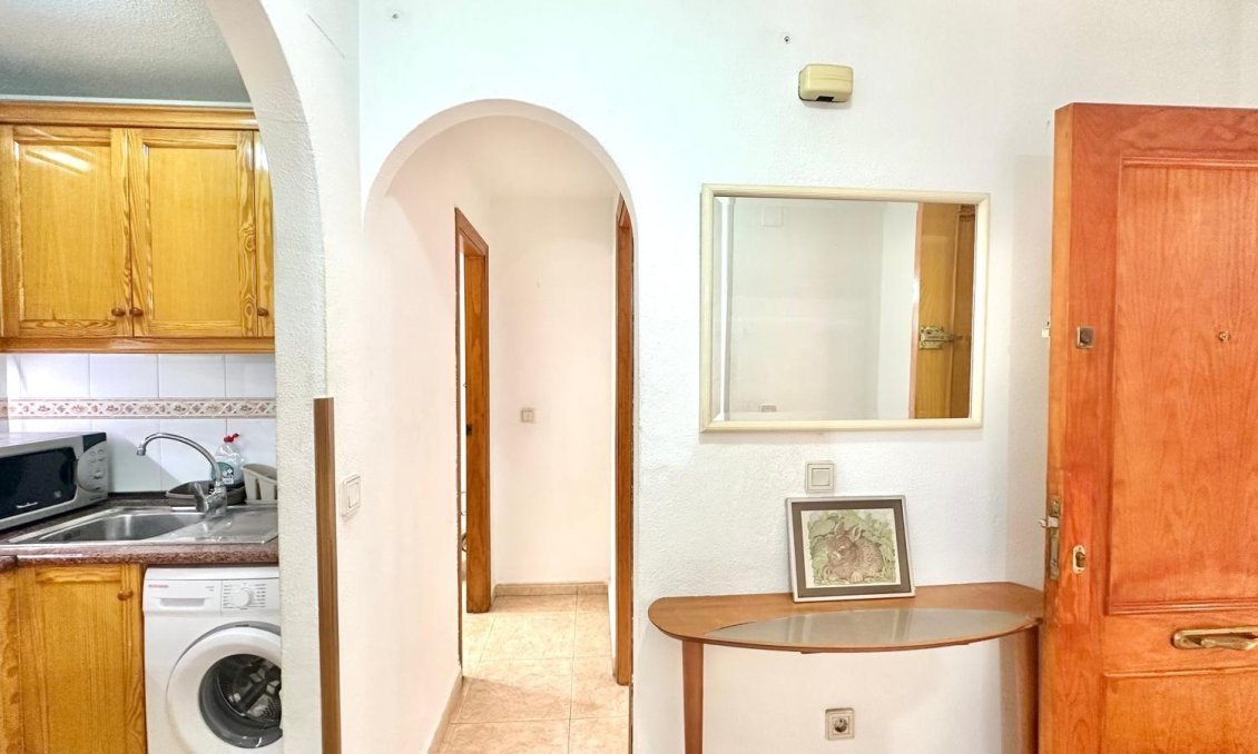 Resale - Apartment -
Torrevieja - Centro