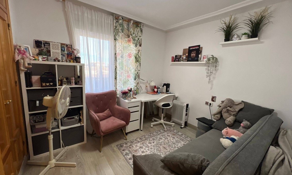 Resale - Apartment -
Torrevieja - Aguas Nuevas