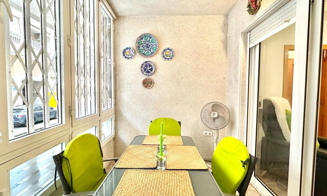 Resale - Apartment -
Torrevieja - Centro