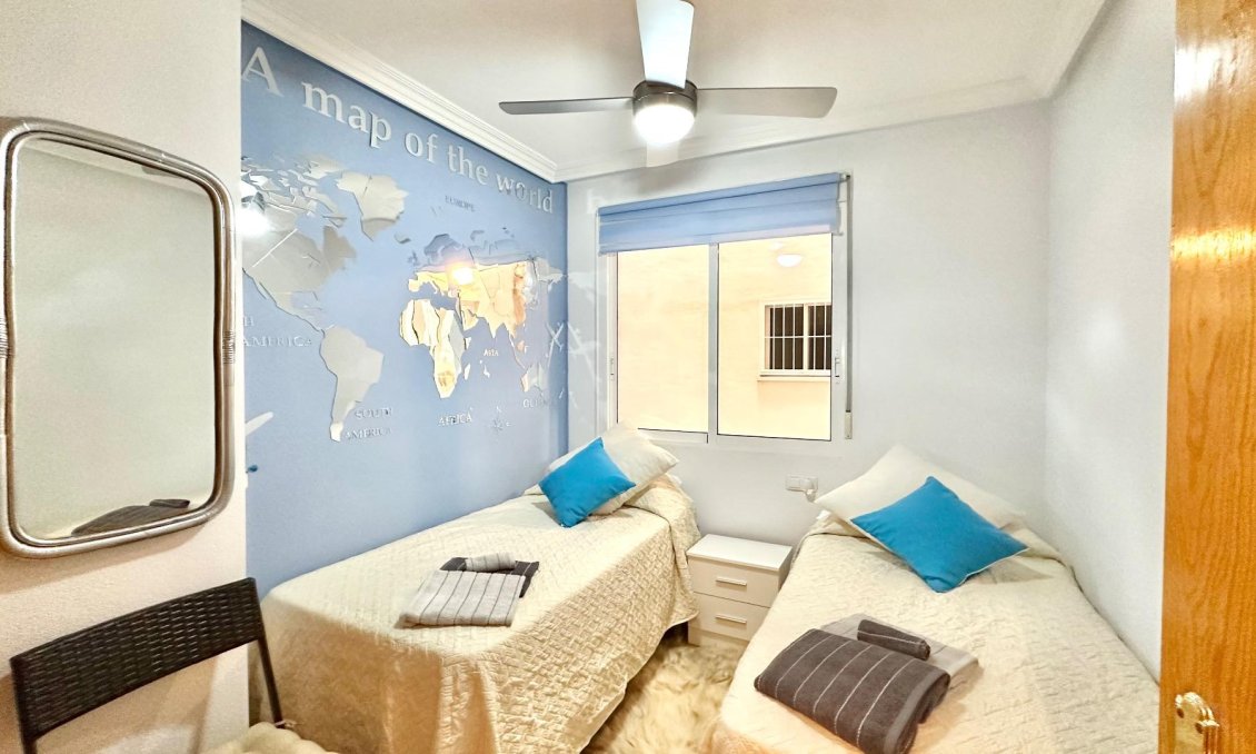 Resale - Apartment -
Torrevieja - Centro