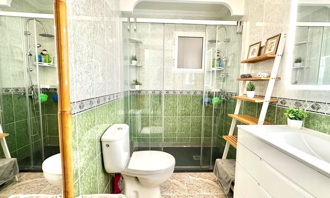 Resale - Apartment -
Torrevieja - Centro