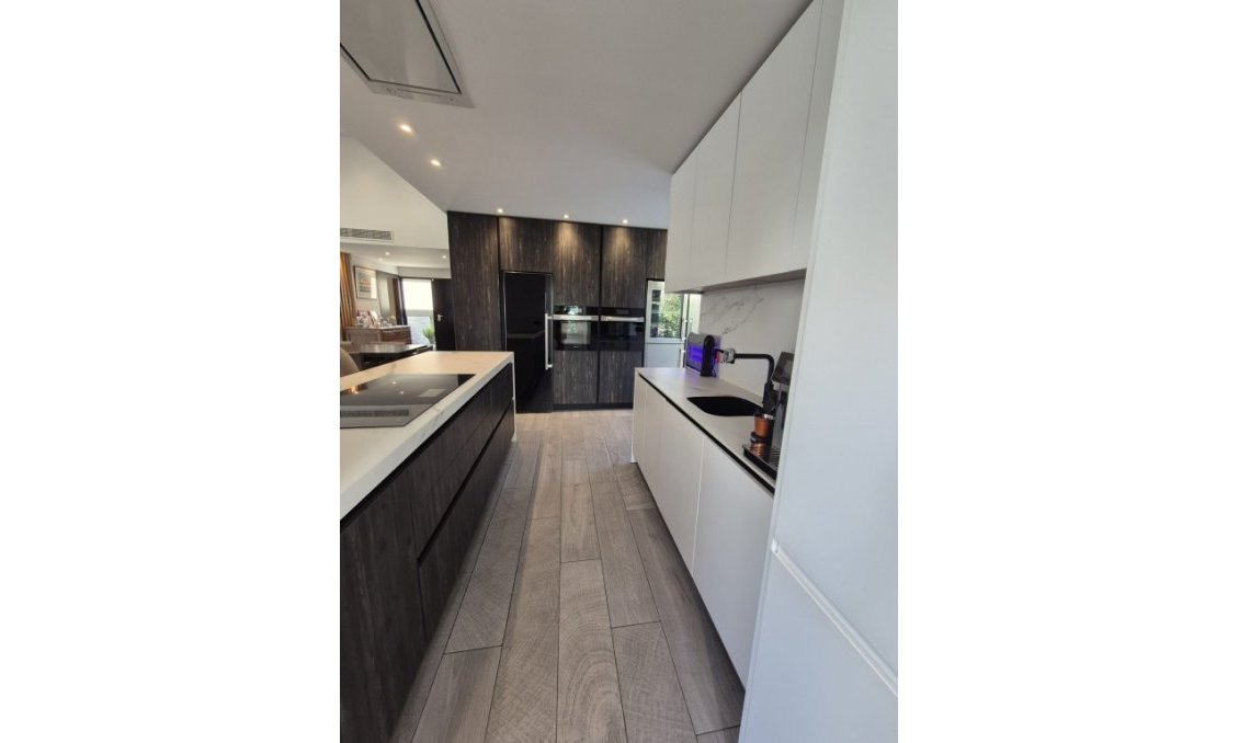 Resale - Villa -
La Finca Golf Resort - Inland