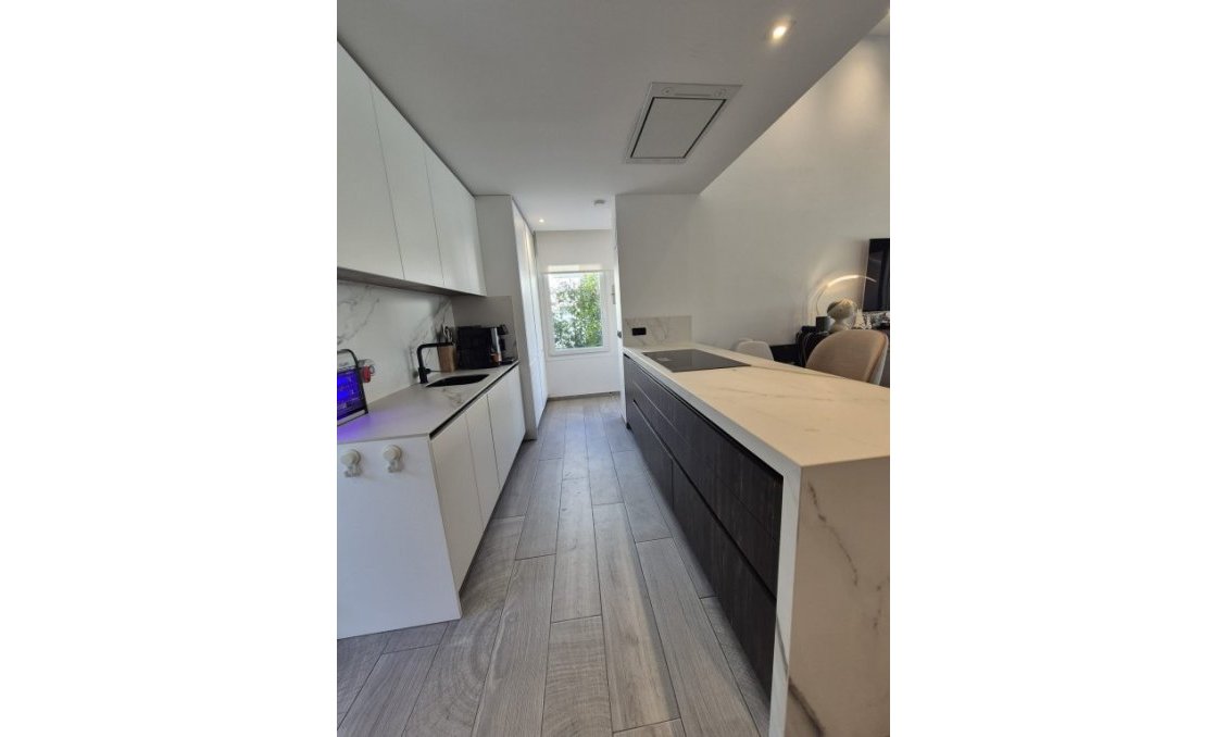 Resale - Villa -
La Finca Golf Resort - Inland