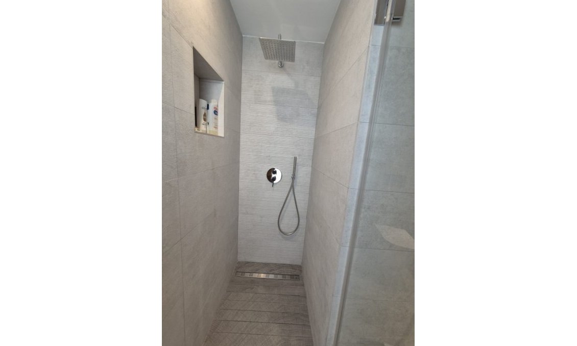 Resale - Villa -
La Finca Golf Resort - Inland