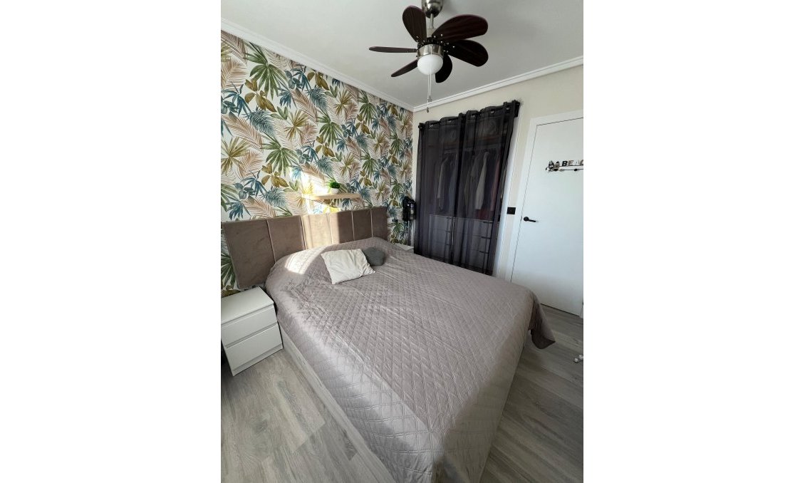 Revânzare - Bungalou -
Torrevieja - Costa Blanca