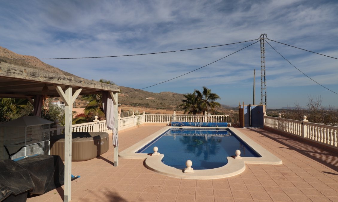 Revânzare - Vilă -
La Romana - Inland