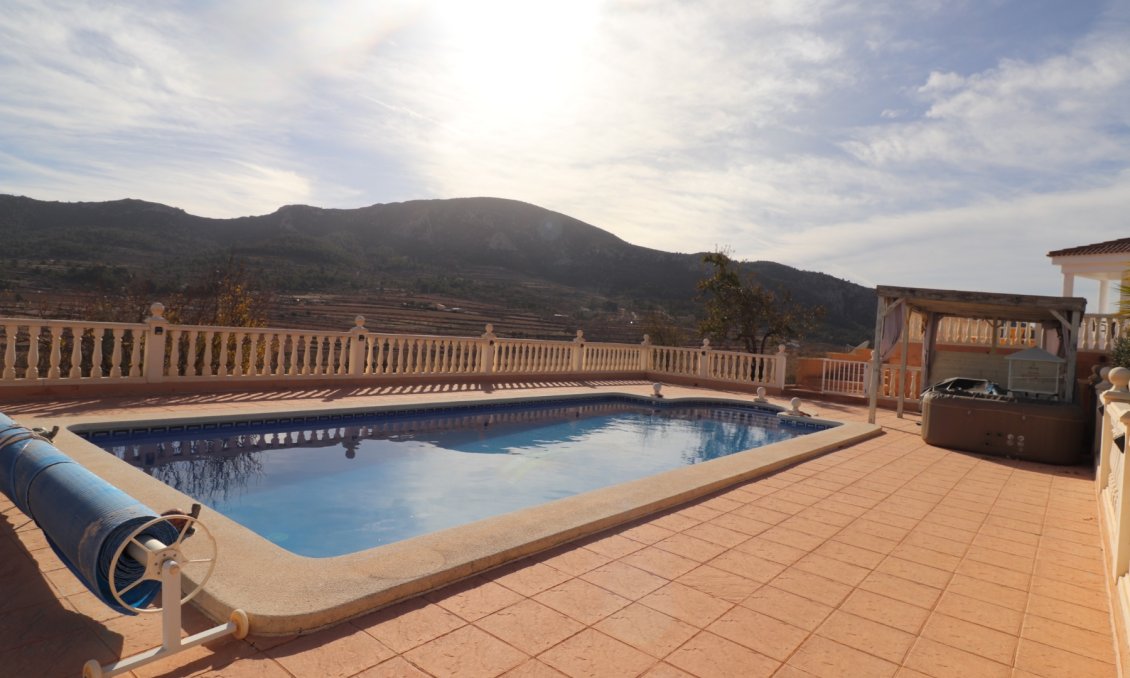 Revânzare - Vilă -
La Romana - Inland