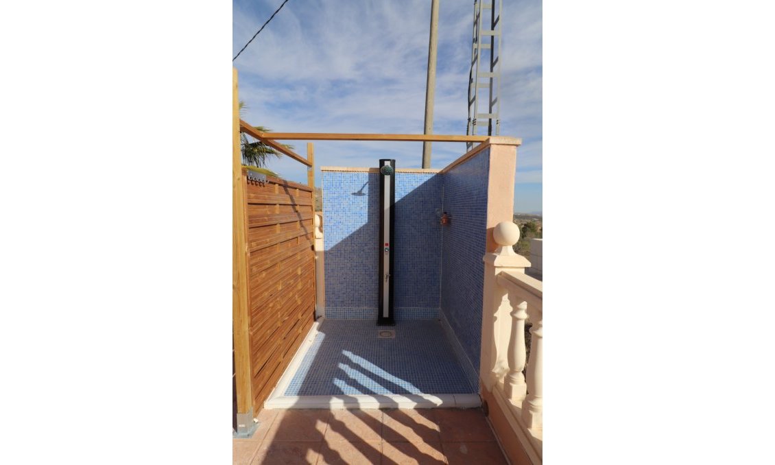 Revânzare - Vilă -
La Romana - Inland